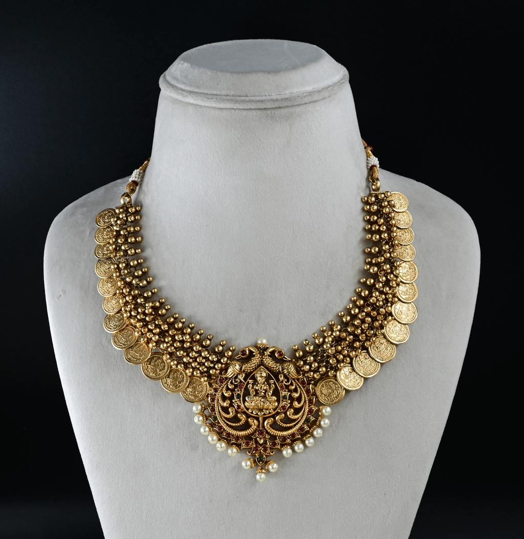 Temple Lakshmi Kaasu Short Necklace Set