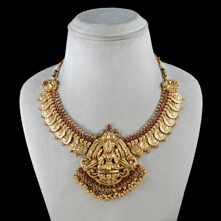 Temple Lakshmi Kaasu Short Necklace Set