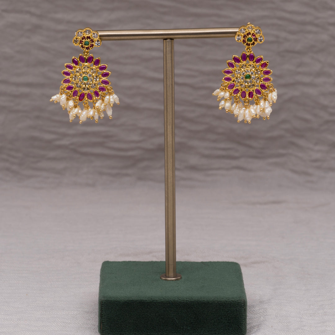 Guttapusal Necklace Set