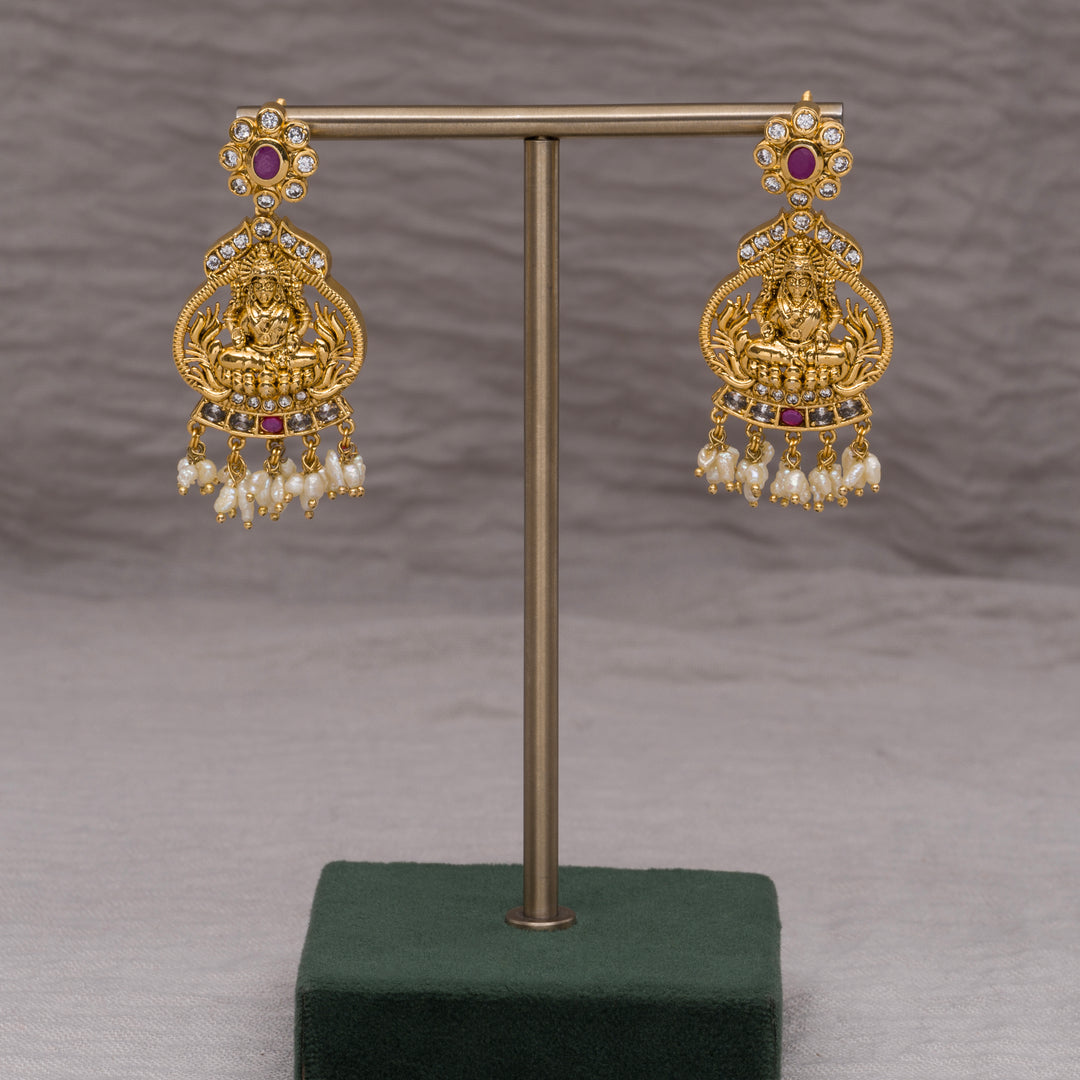 Royal Guttapusal Necklace Set