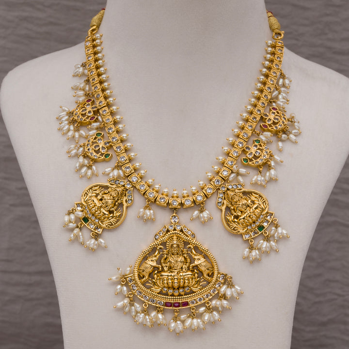 Royal Guttapusal Necklace Set