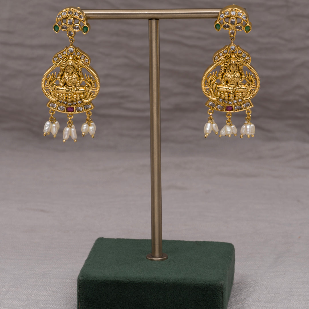 Royal Guttapusal Necklace Set