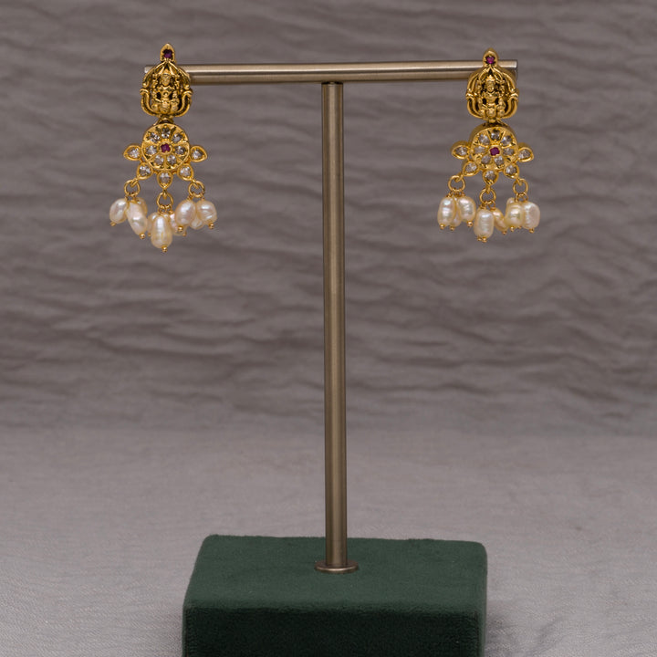 Guttapusal Necklace Set