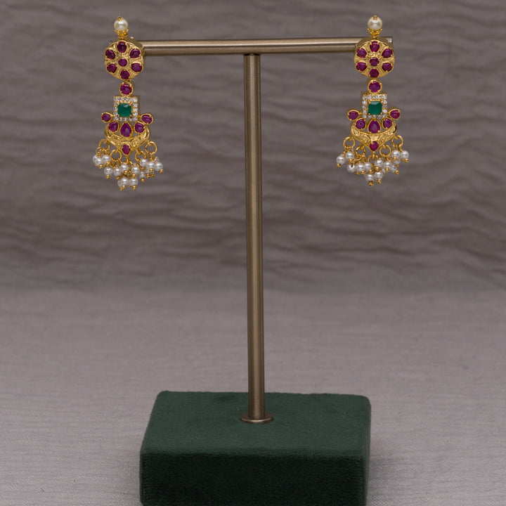 Guttapusal Necklace Set