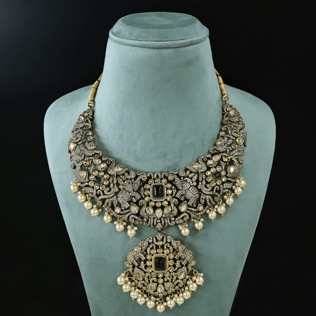 Victorian Heavy Necklace Set