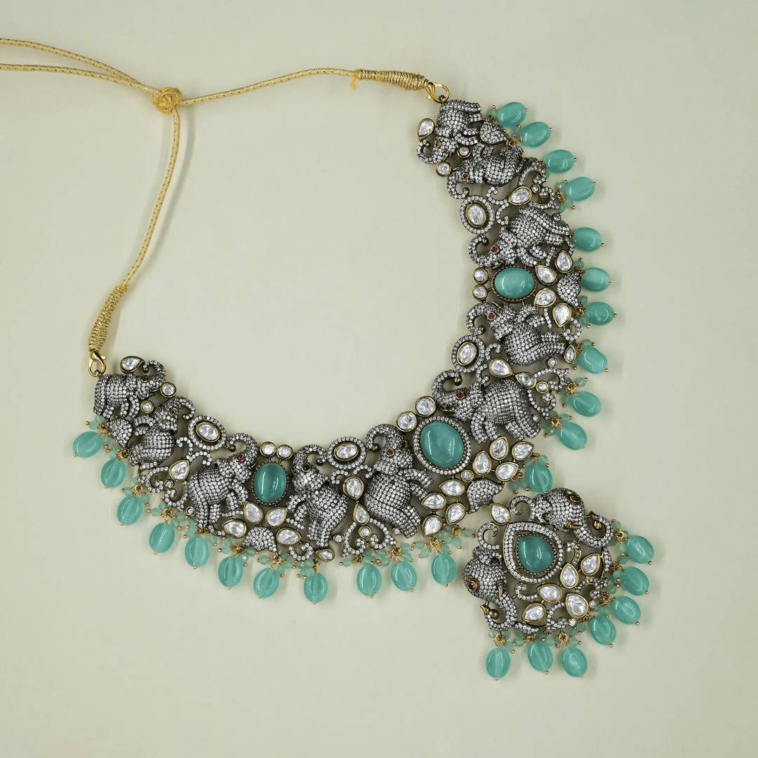 Victorian Heavy Necklace Set